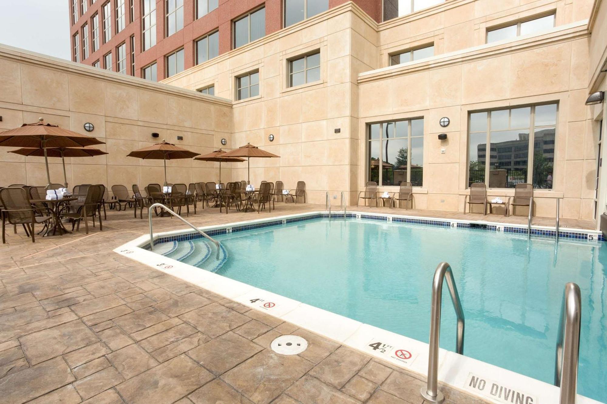 Drury Plaza Carmel Hotel